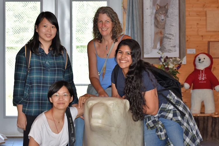 First international volunteers arrive at Cochrane Polar Bear Habitat