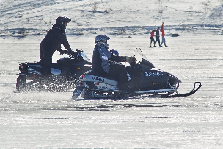 Snowmobile oval racing coming back to Cochrane