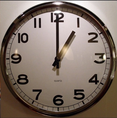 clock with seconds clock with seconds