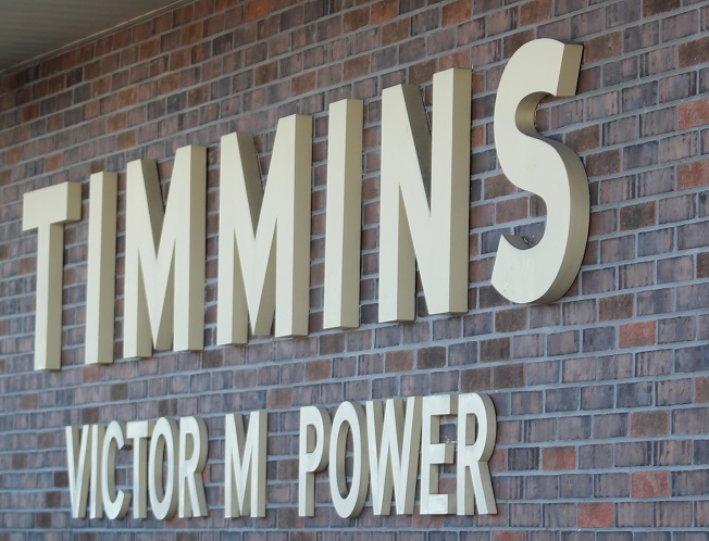 Freezing rain plays havoc with flights out of Timmins