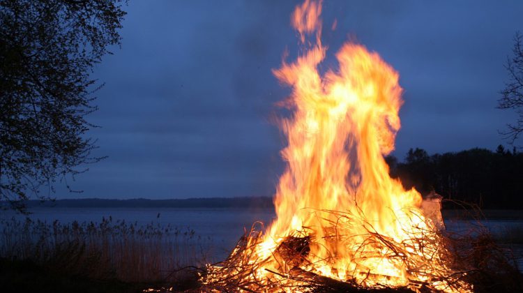 Prohibition on outdoor flames still in effect