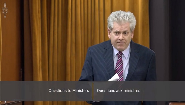 Angus accuses ISPs of ‘hosing’ and ‘fleecing’ northern, rural families