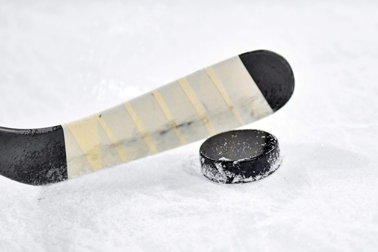 Hockey tourney in Iroquois Falls raises money for mental health